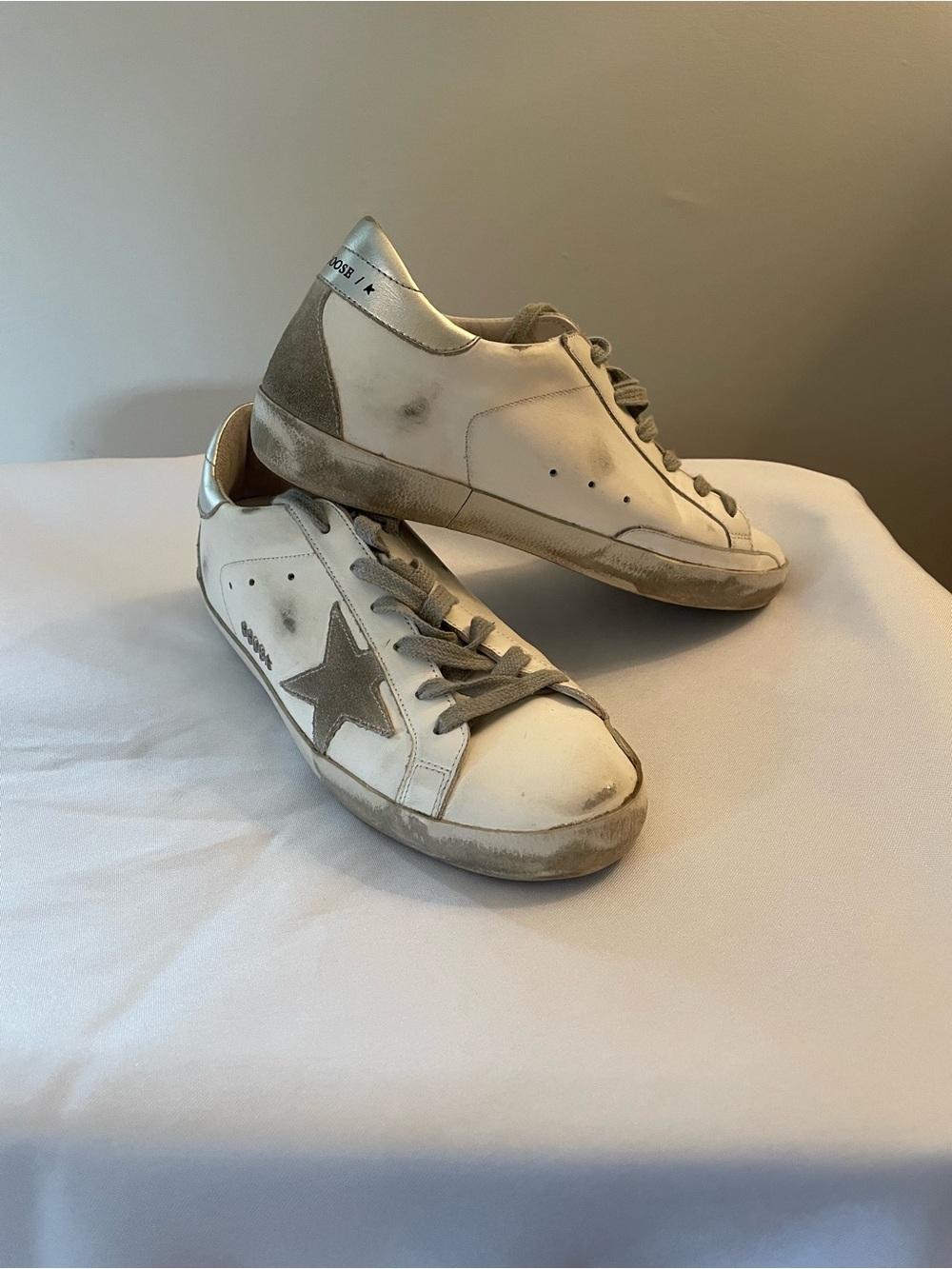 Golden Goose White Leather Sneakers with Gray Star Detail - Picture 4 of 5